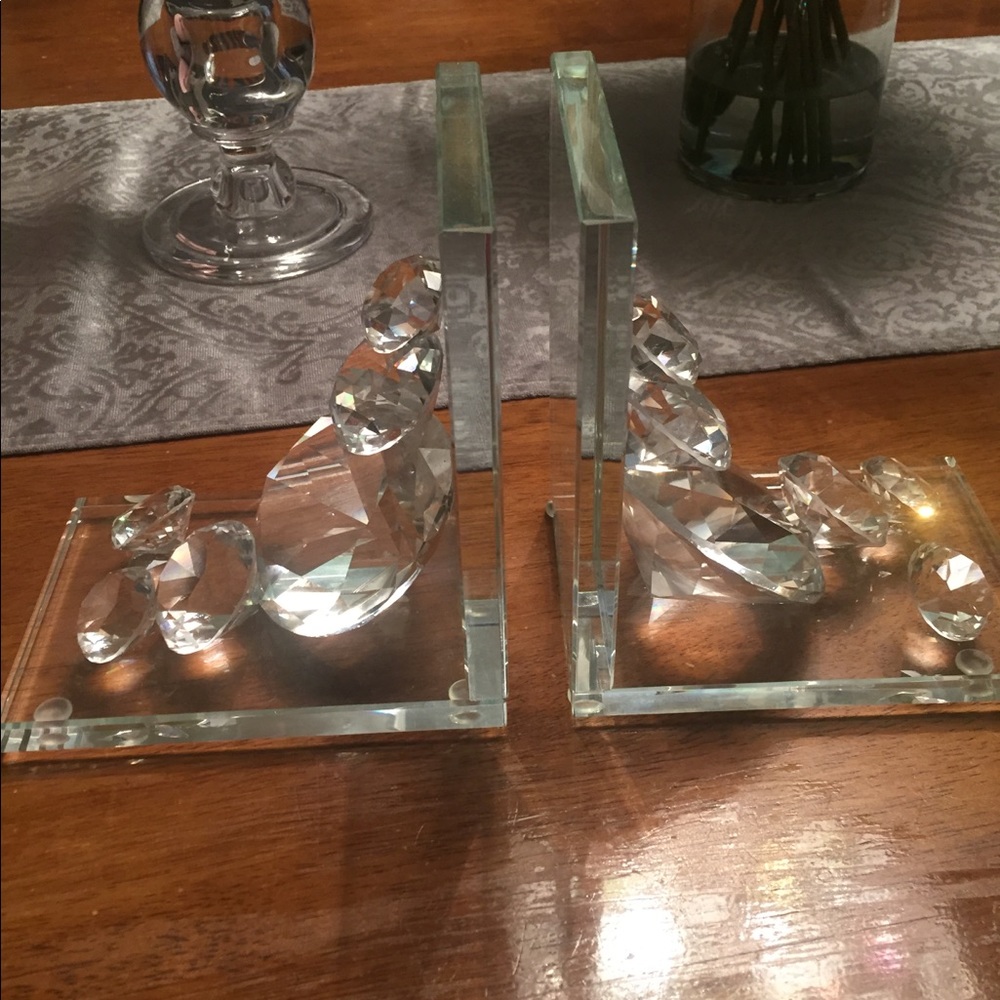 Falling diamonds bookends